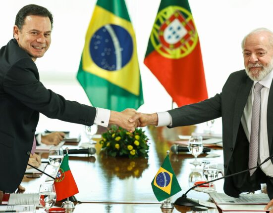 brasil-e-portugal-assinam-19-acordos-bilaterais