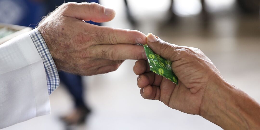 rio-distribui-preservativos-e-informacoes-sobre-ist/aids-no-carnaval