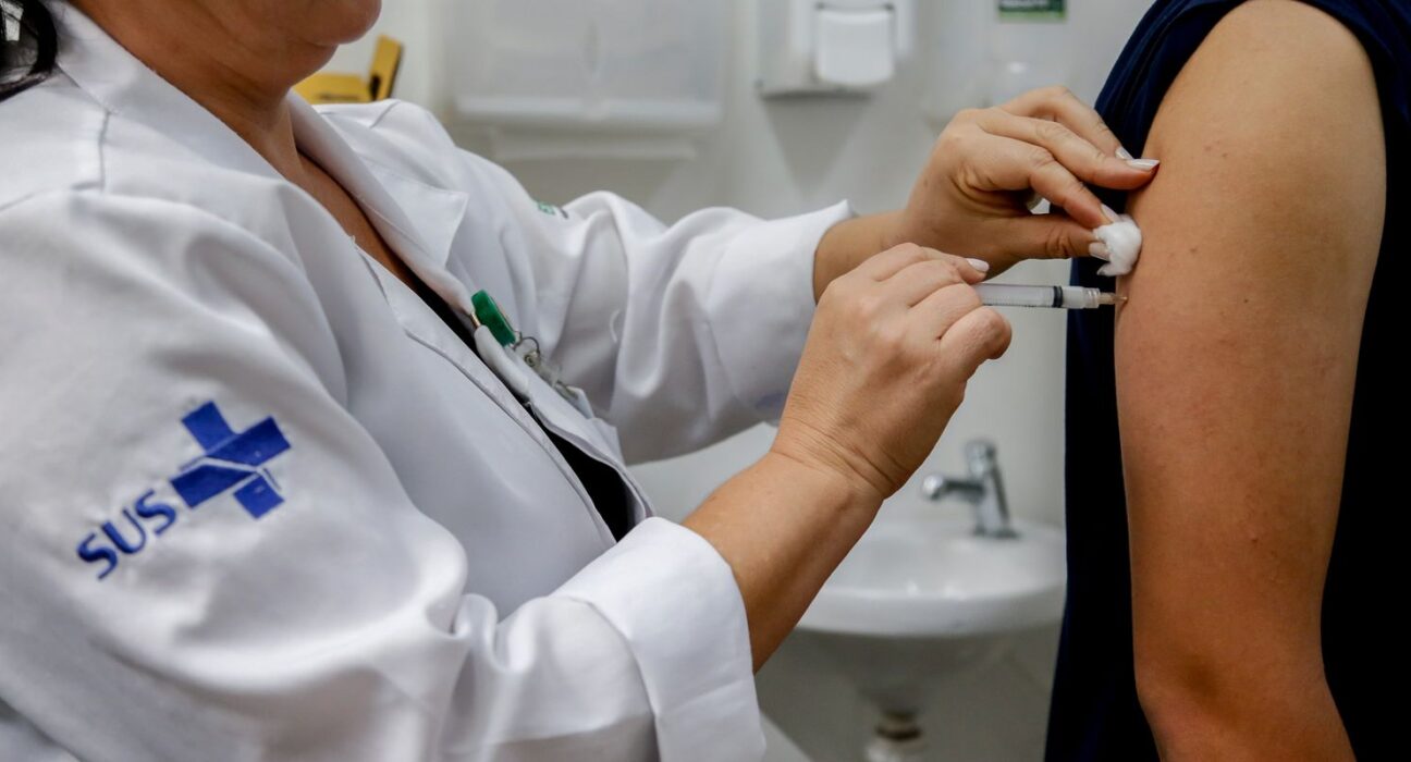 rio-amplia-para-18-anos-faixa-etaria-para-vacinacao-da-dengue