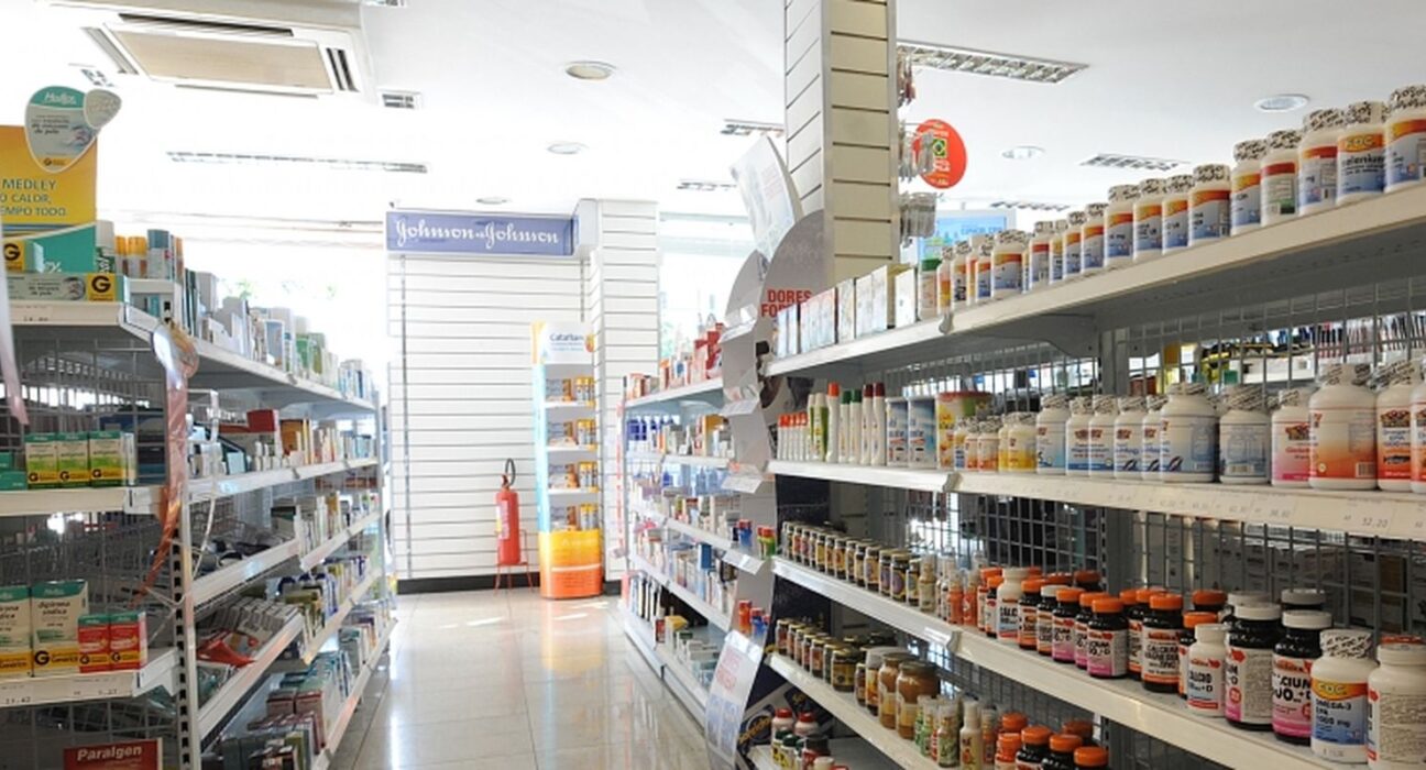 resolucao-permite-que-farmaceuticos-prescrevam-medicamentos