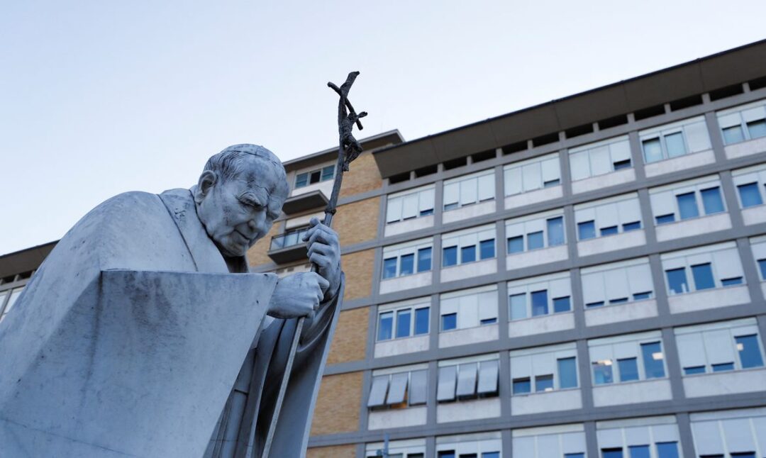 Roma- 22/02/2025 Hospital Gemelli, onde o Papa Francisco está internado para tratamento, em Roma, Itália, 22 de fevereiro de 2025. REUTERS/Ciro De Luca