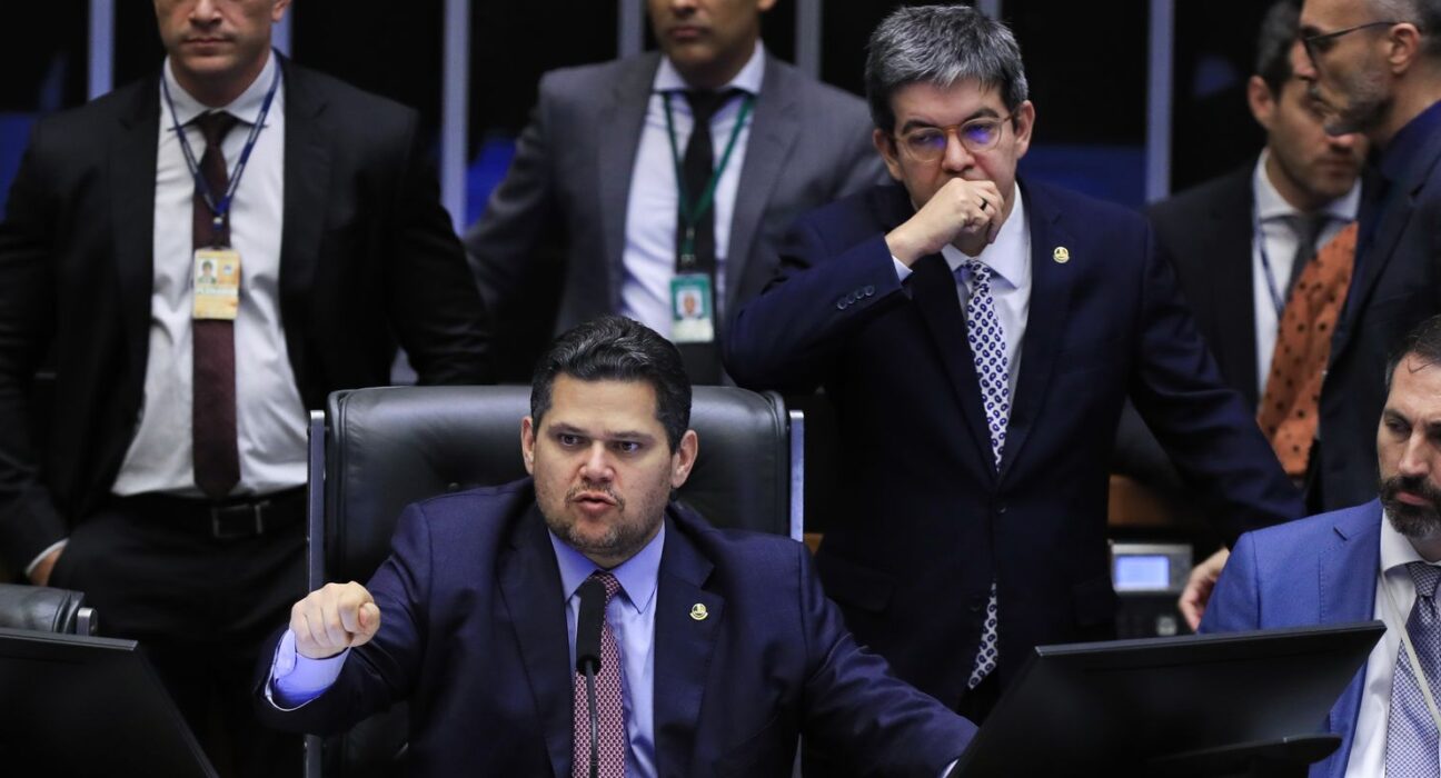 camara-tenta-votar-lei-do-mar-e-senado-recebe-galipolo-e-lewandowski