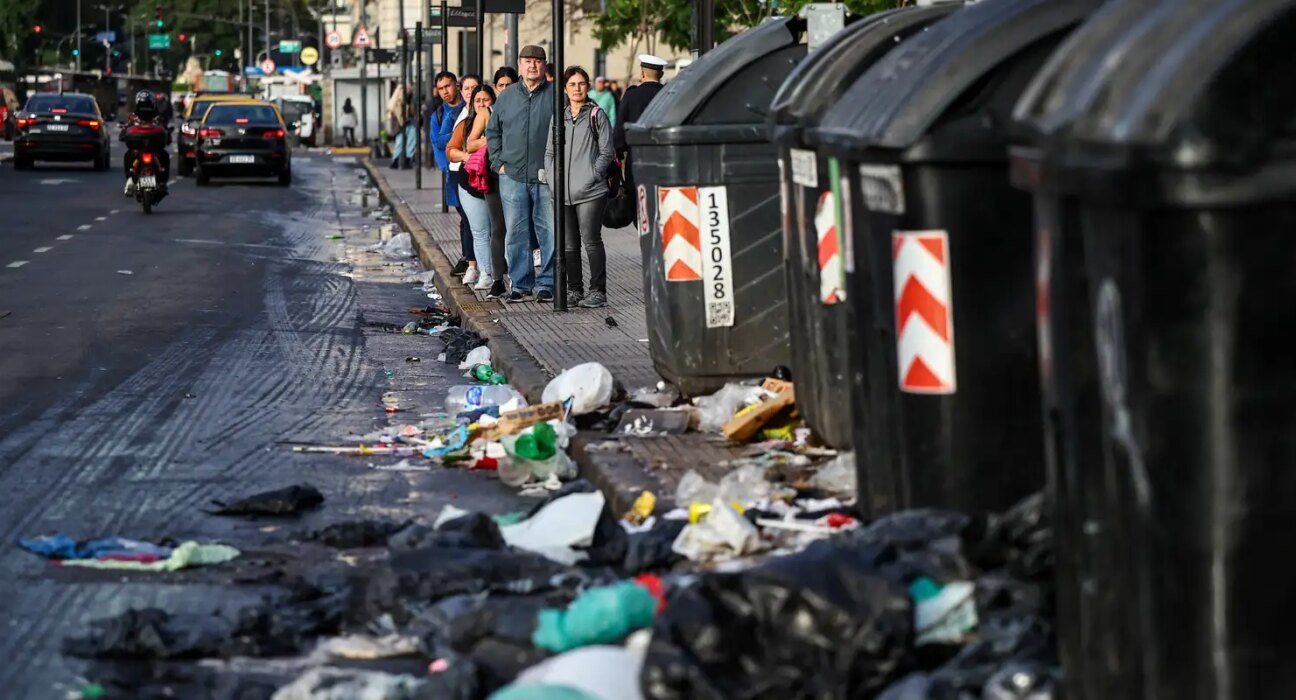 argentina-faz-terceira-greve-geral-contra-ajuste-fiscal-de-milei