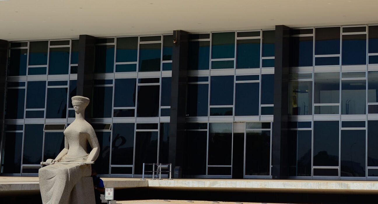 maioria-do-stf-mantem-indenizacao-de-eduardo-bolsonaro-a-jornalista