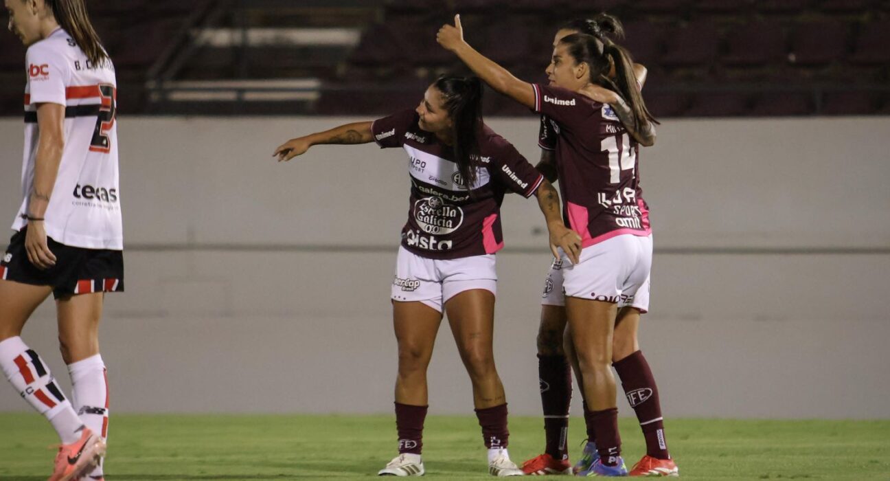 ferroviaria-vence-e-assume-lideranca-do-brasileiro-feminino