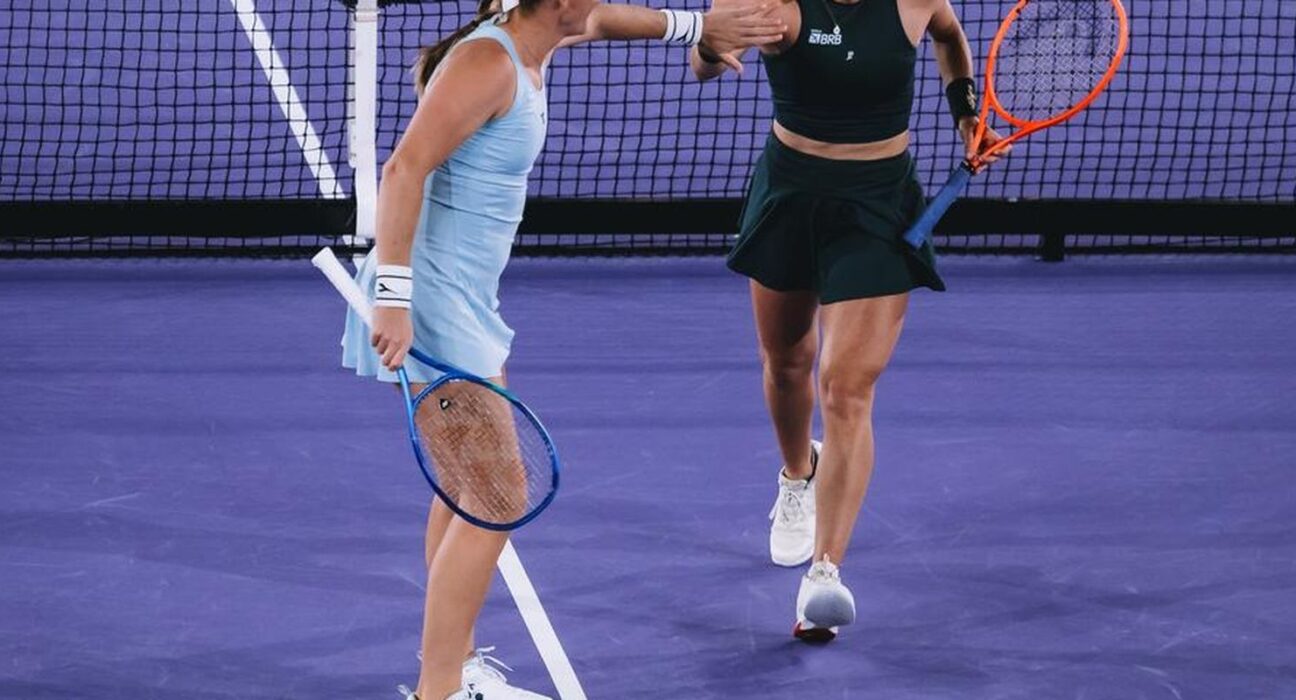 dupla-de-stefani-volta-a-vencer-e-avanca-a-semi-do-wta-de-stuttugart