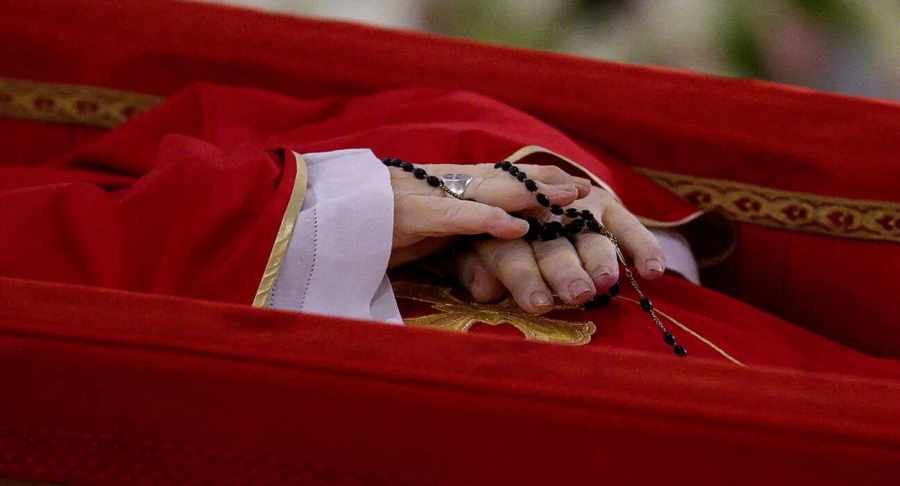 papa-francisco:-velorio-e-aberto-ao-publico-no-vaticano