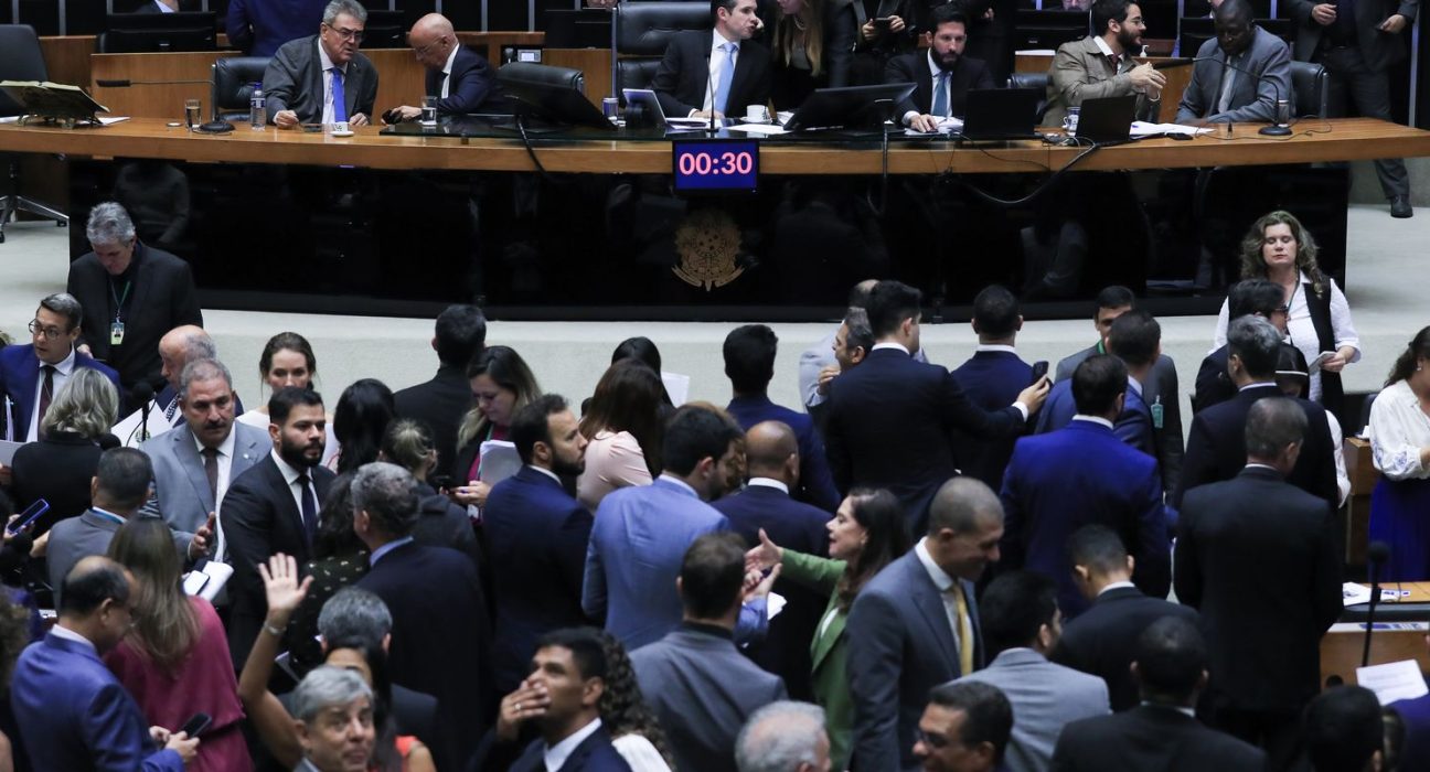 camara-aprova-urgencia-para-suspender-decreto-do-iof