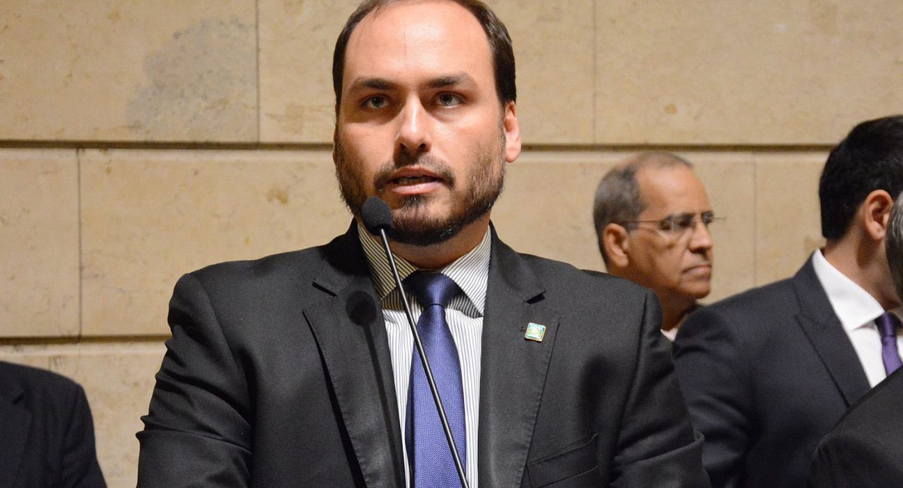 pf-diz-que-bolsonaro-e-carlos-integravam-organizacao-criminosa-na-abin
