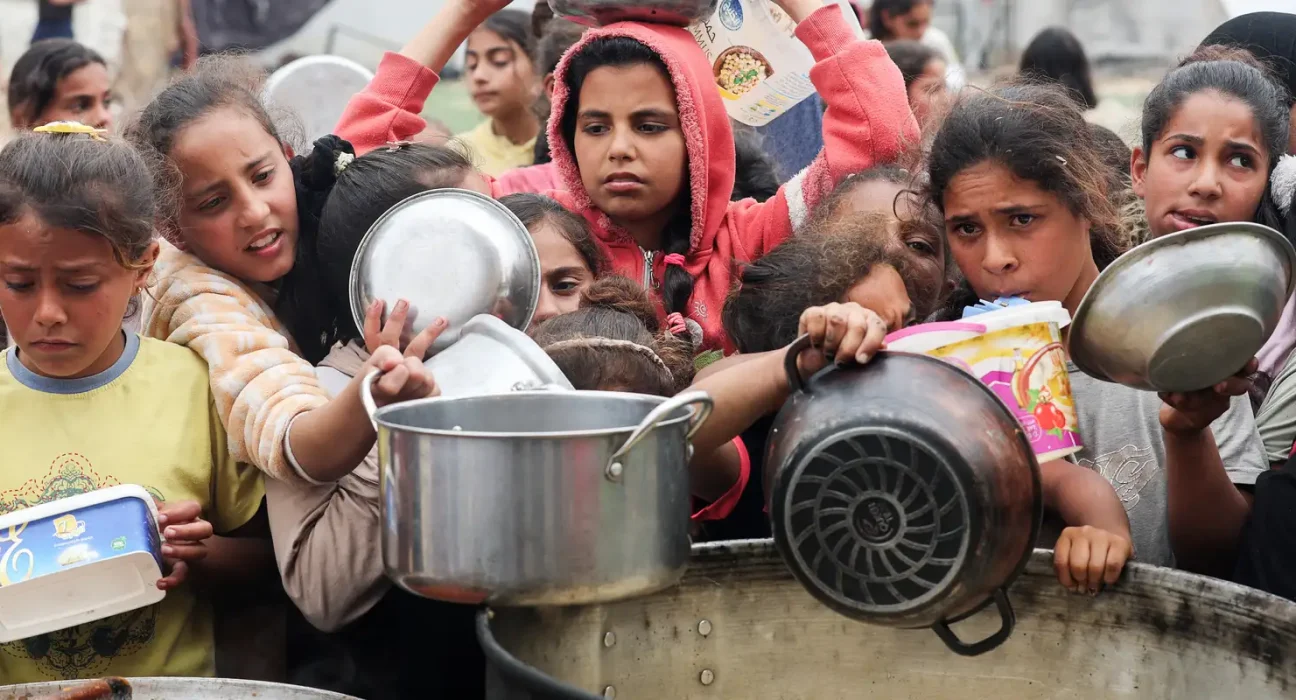 em-48-horas,-israel-mata-200-pessoas-e-fere-mil-na-faixa-de-gaza