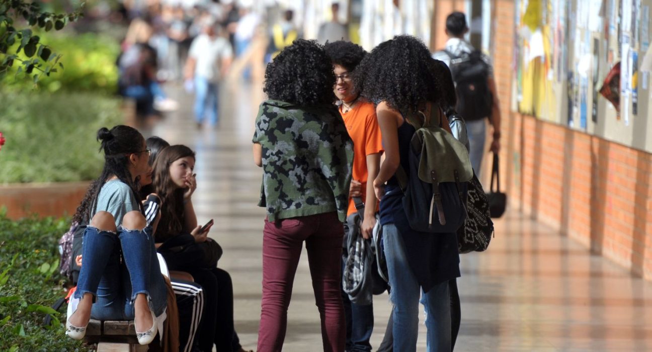 acoes-afirmativas-mudaram-“cara-da-universidade-no-brasil”,-diz-estudo