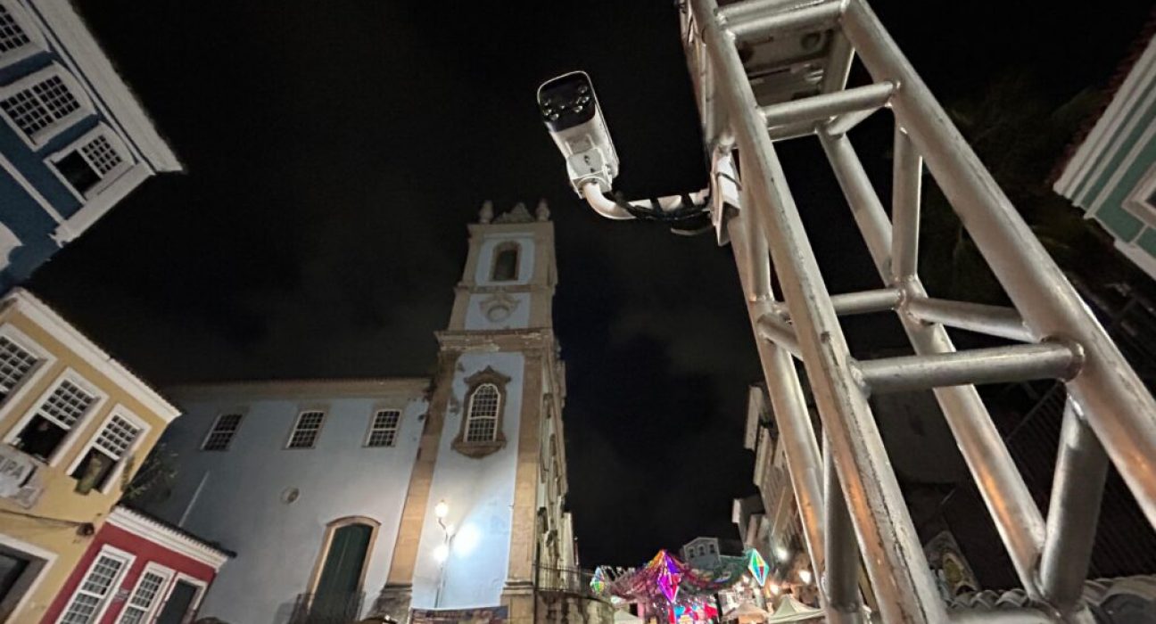 portais-de-abordagem-controlam-entrada-de-publico-no-pelourinho