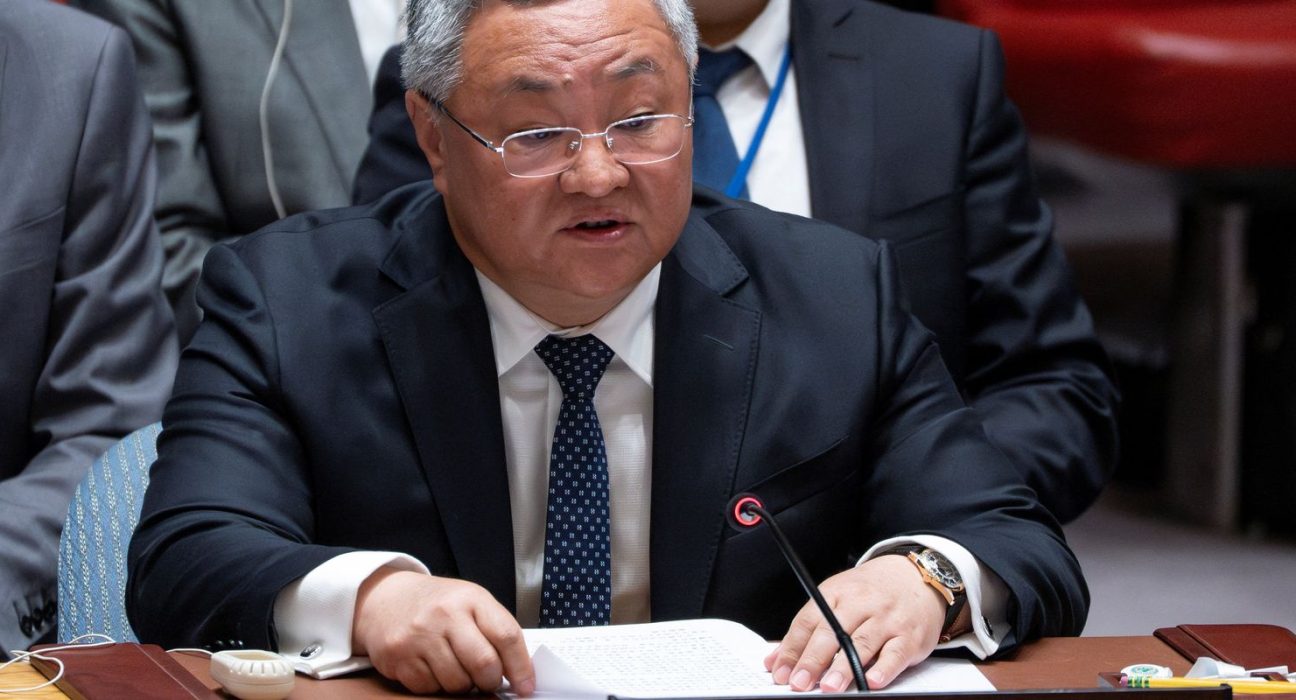 china-pede-cessar-fogo-imediato-no-ira-e-fim-do-uso-da-forca