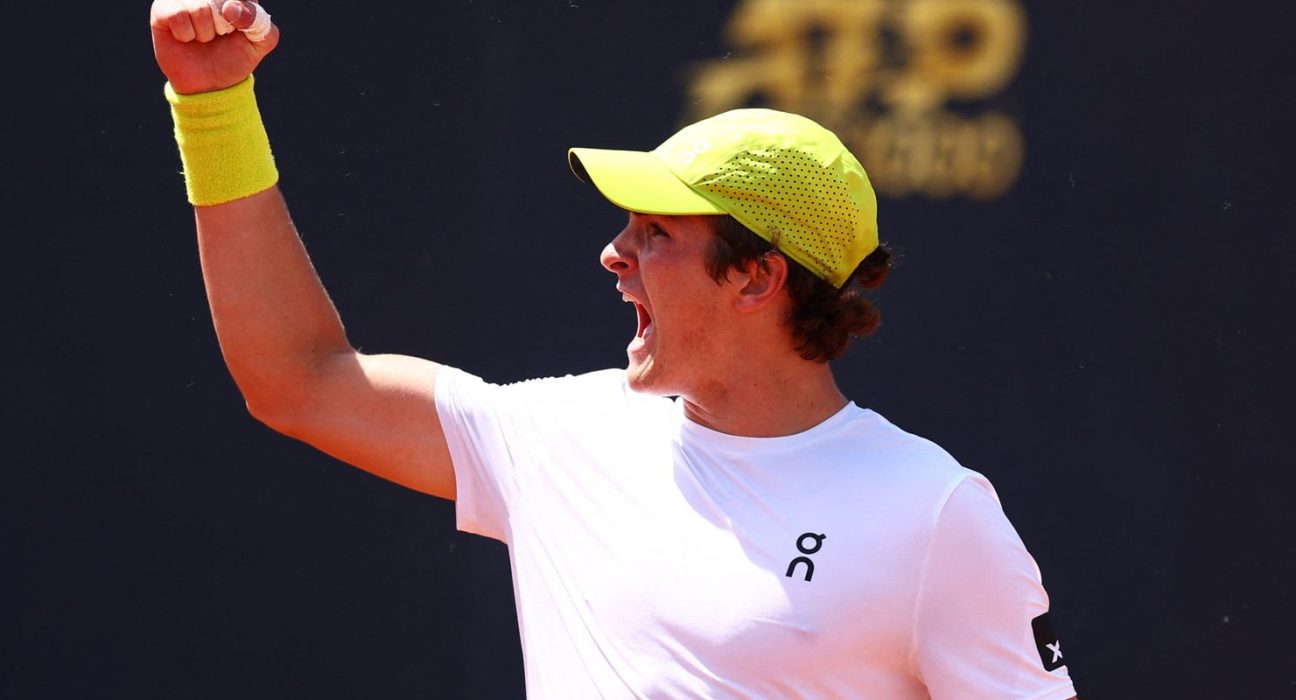 joao-fonseca-avanca-em-atp-de-eastbourne,-ultimo-antes-de-wimbledon