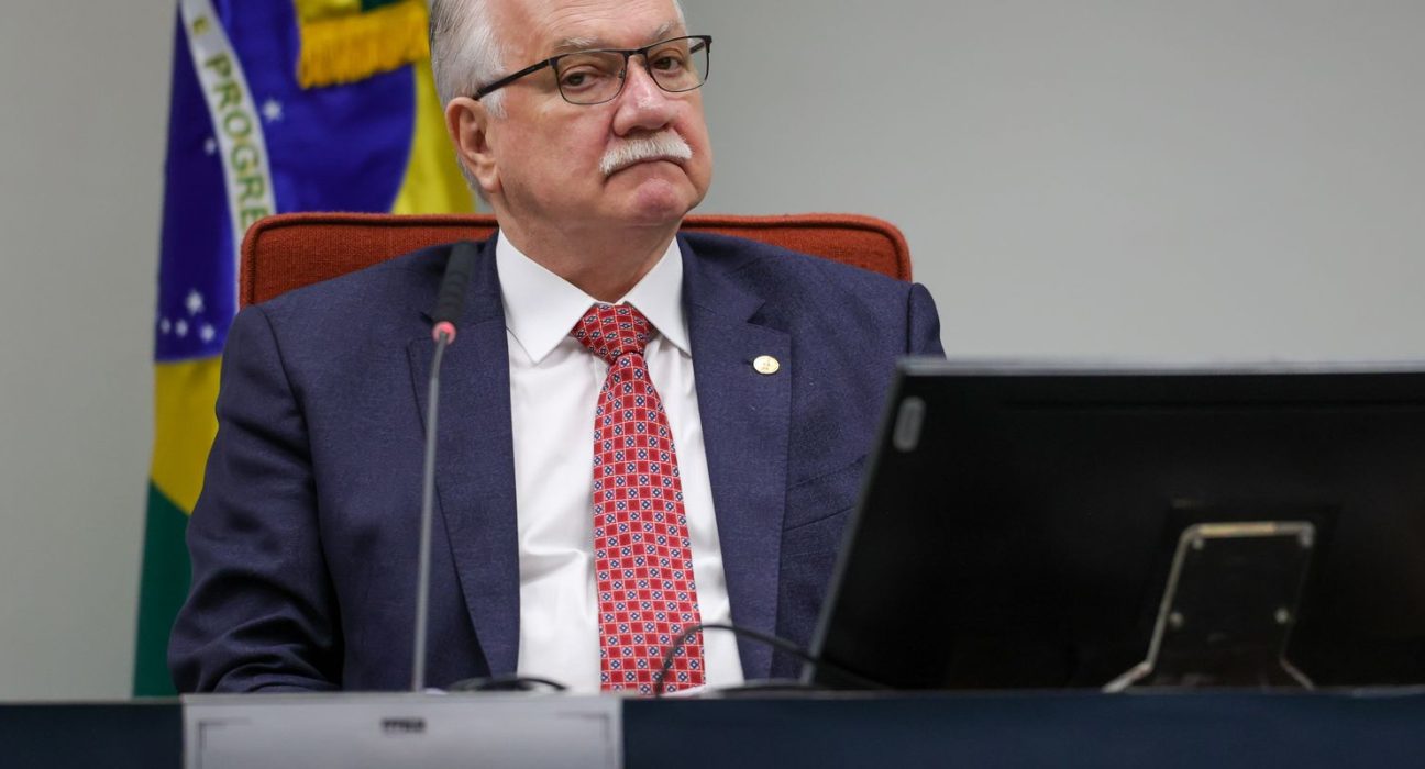 fachin-inicia-voto-sobre-responsabilizacao-de-redes;-placar-esta-7-a-1