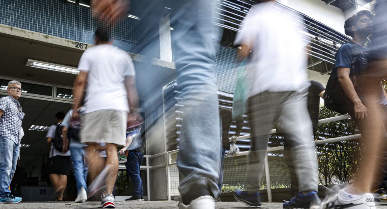 prazo-para-pagar-taxa-de-inscricao-do-enem-2025-vai-ate-sexta-feira