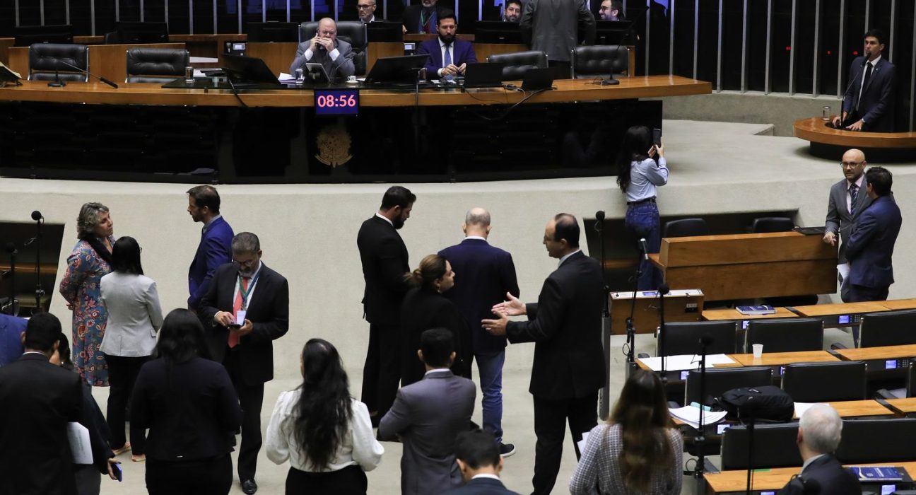 plenario-da-camara-repercute-derrubada-de-decreto-sobre-iof