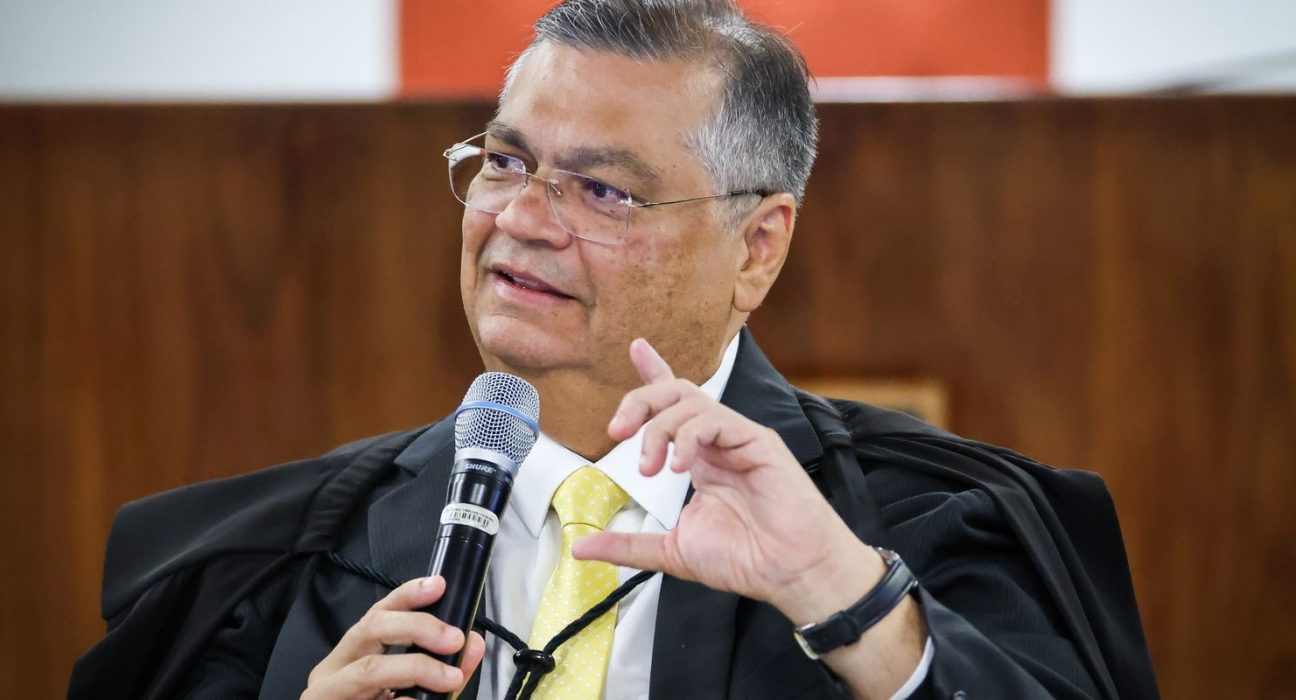 stf-nao-atua-por-interesse-do-governo,-diz-flavio-dino-sobre-emendas