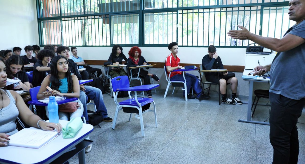 prazo-para-isencao-de-taxa-no-cnu-dos-professores-termina-nesta-sexta
