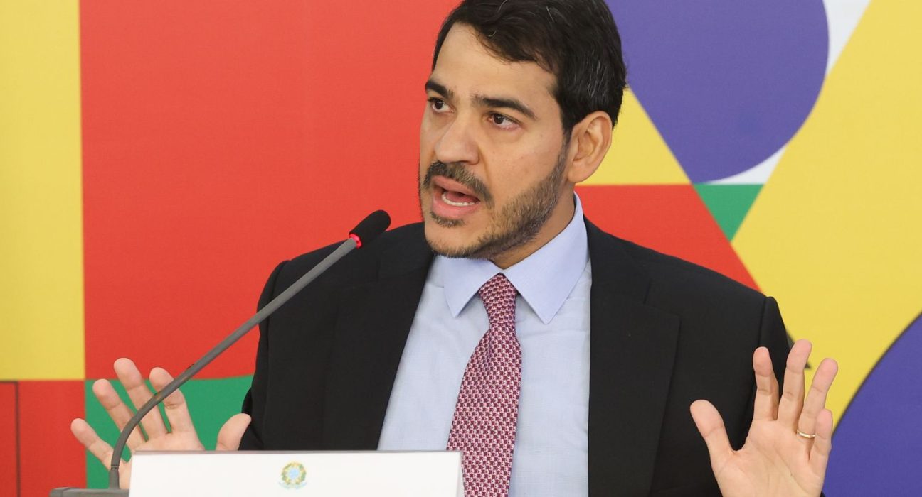 agu-diz-que-vai-demonstrar-ao-stf-que-decreto-do-iof-e-legal