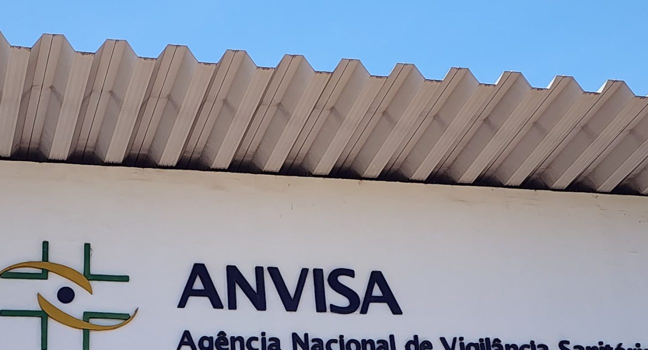 anvisa-suspende-vendas-de-azeite,-molho-e-polpa-de-fruta