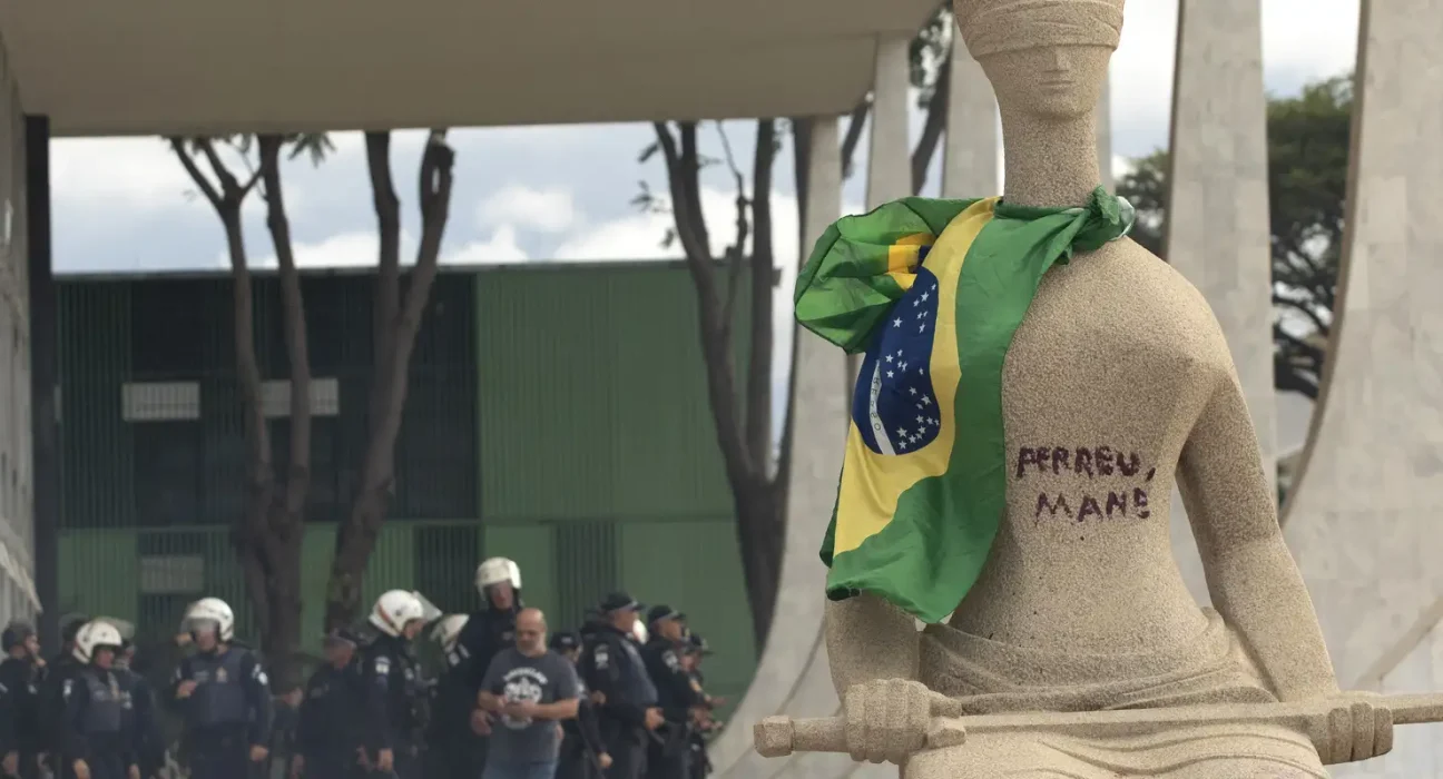 moraes-autoriza-assistencia-religiosa-para-mulher-que-pichou-estatua