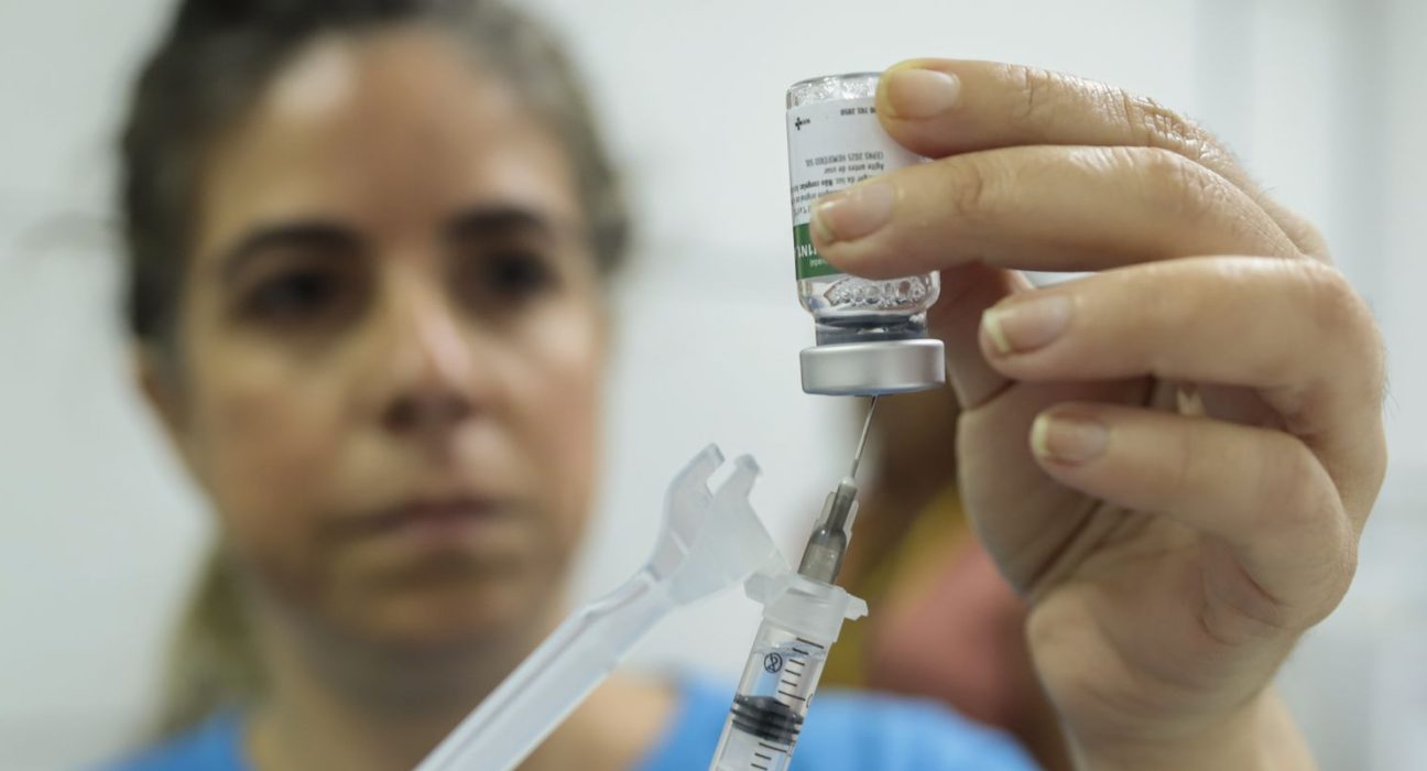 escanteado-na-pandemia,-sul-global-coopera-por-maior-acesso-a-vacinas
