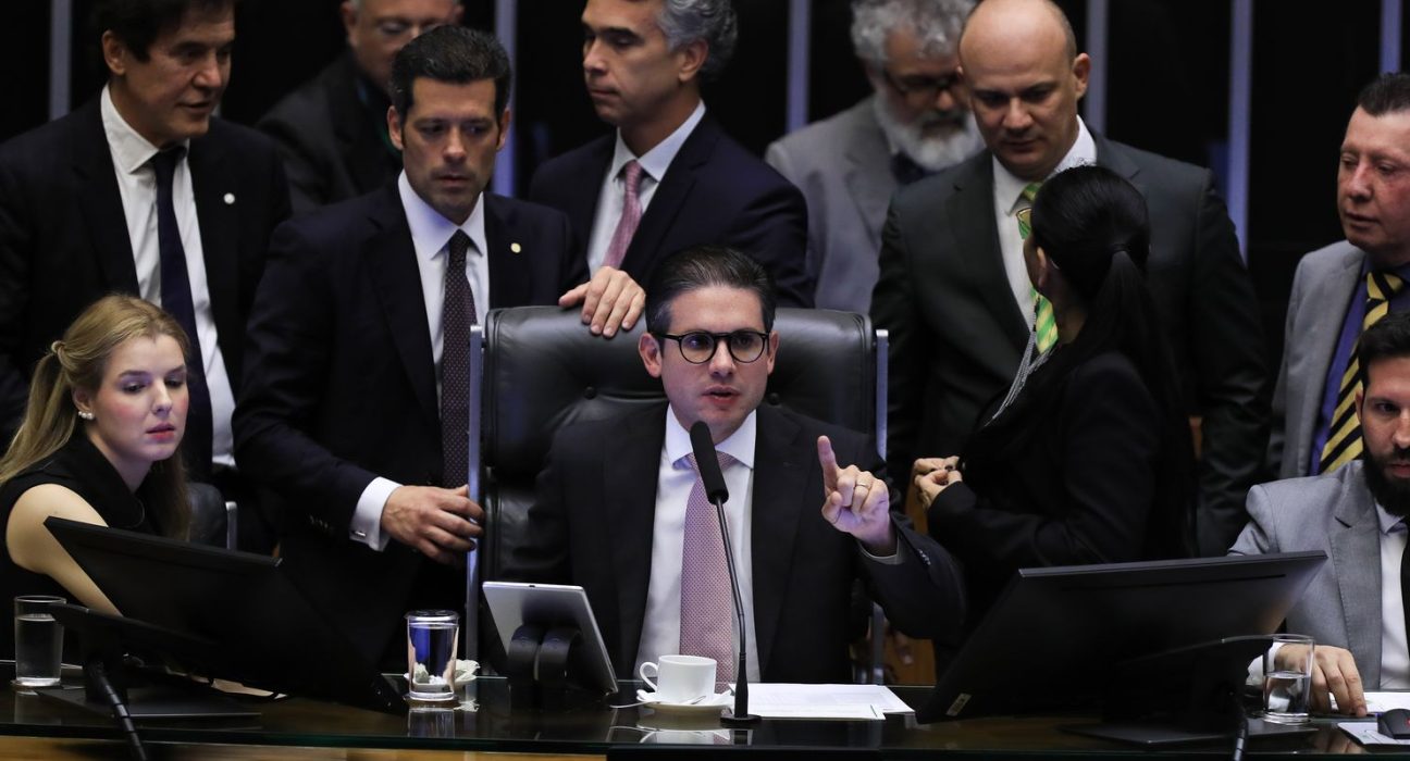 camara-aprova-urgencia-para-proposta-que-reduz-beneficios-fiscais
