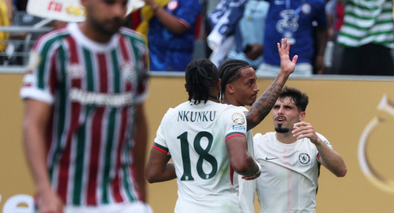 joao-pedro-marca-dois-e-tira-fluminense-da-copa-do-mundo-de-clubes