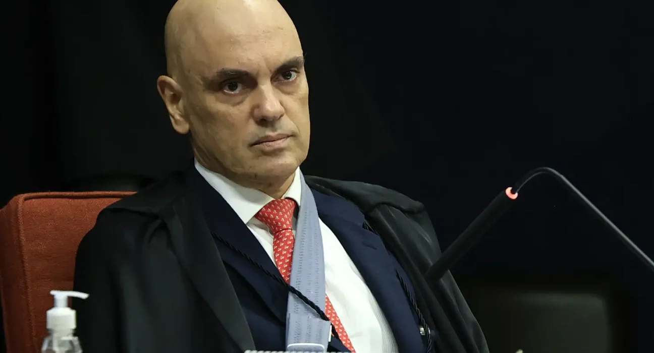 moraes-diz-que-eduardo-bolsonaro-interfere-em-processo-na-corte