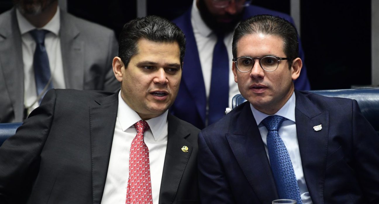 tarifaco:-congresso-pede-dialogo-nos-campos-comercial-e-diplomatico