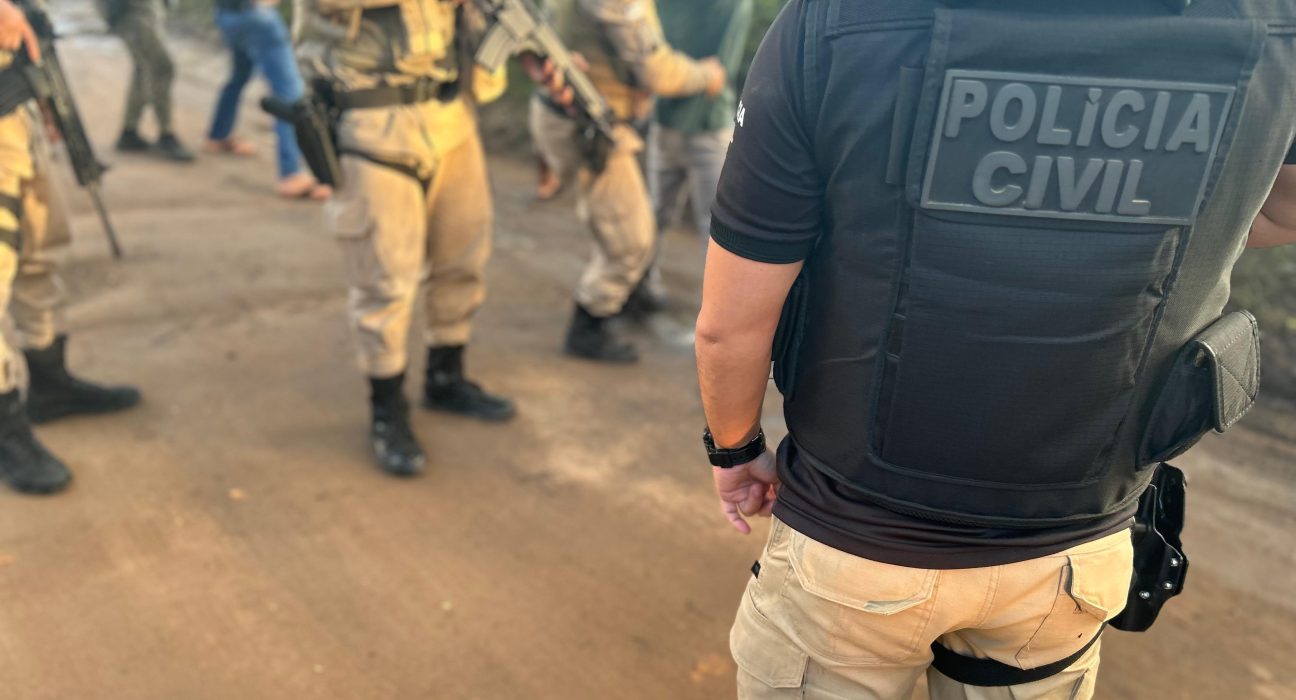 grupo-desmontado-em-caraiva-exibia-videos-com-armas-nas-redes-sociais-e-decapitou-rivais