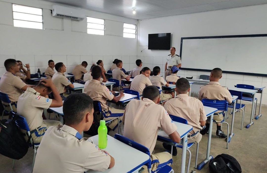 colegios-da-policia-militar-obtem-os-melhores-resultados-entre-os-colegios-publicos-no-enem