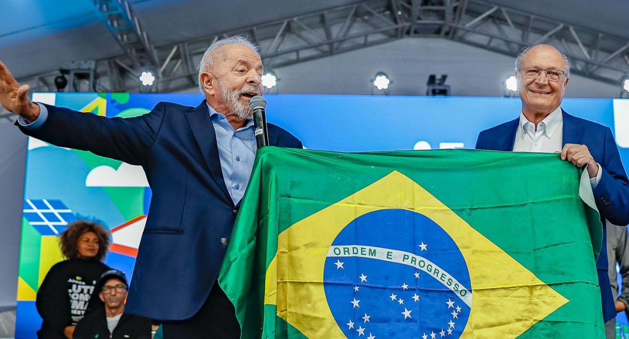 lula-chama-trump-“para-conversar”-e-reafirma-que-brasil-tenta-negociar