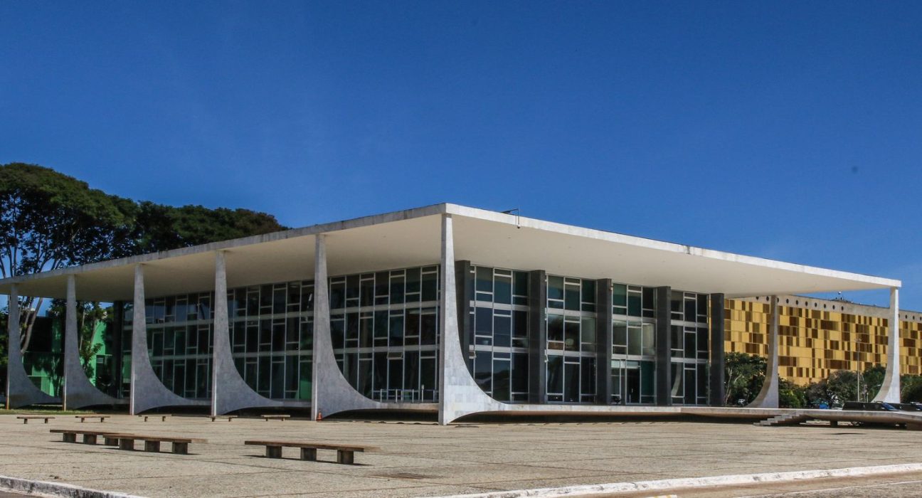 reu-fala-em-“silencio-ensurdecedor”-do-exercito-sobre-acampamentos
