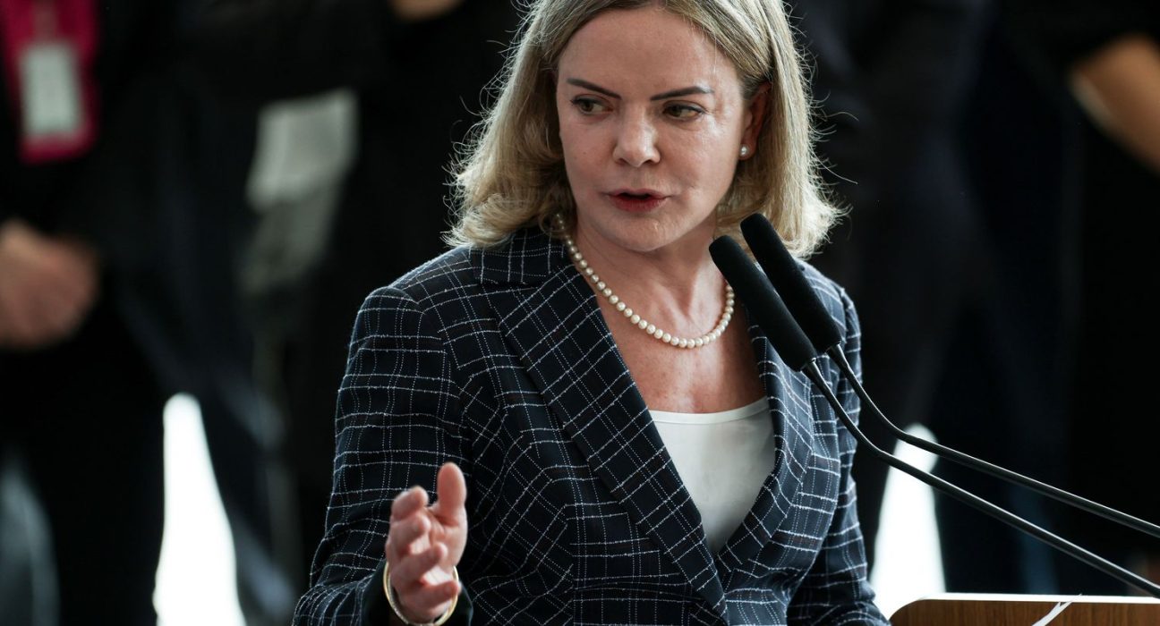 gleisi-diz-que-sancao-dos-eua-a-moraes-tem-repudio-total-do-governo