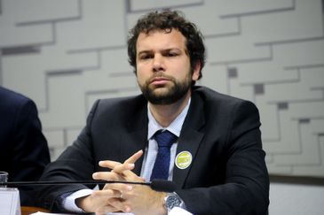 Brasília (DF), 16/08/2016 - O professor Doutor do Instituto de Economia da Universidade de Campinas (Unicamp), Pedro Linhares Rossi, participa de  reunião da Comissão de Assuntos Econômicos (CAE). Foto: Marcos Oliveira/Agência Senado
