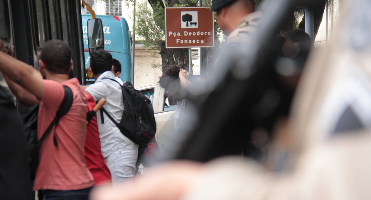 pm-e-pc-reduzem-em-53%-os-roubos-em-onibus-no-primeiro-semestre