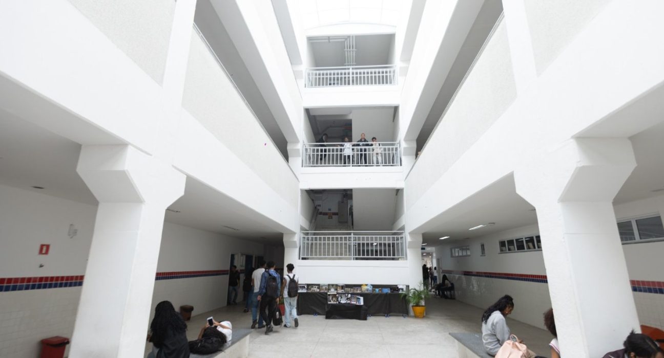 escola-em-tempo-integral-deve-ter-jornada-minima-de-35-horas-semanais