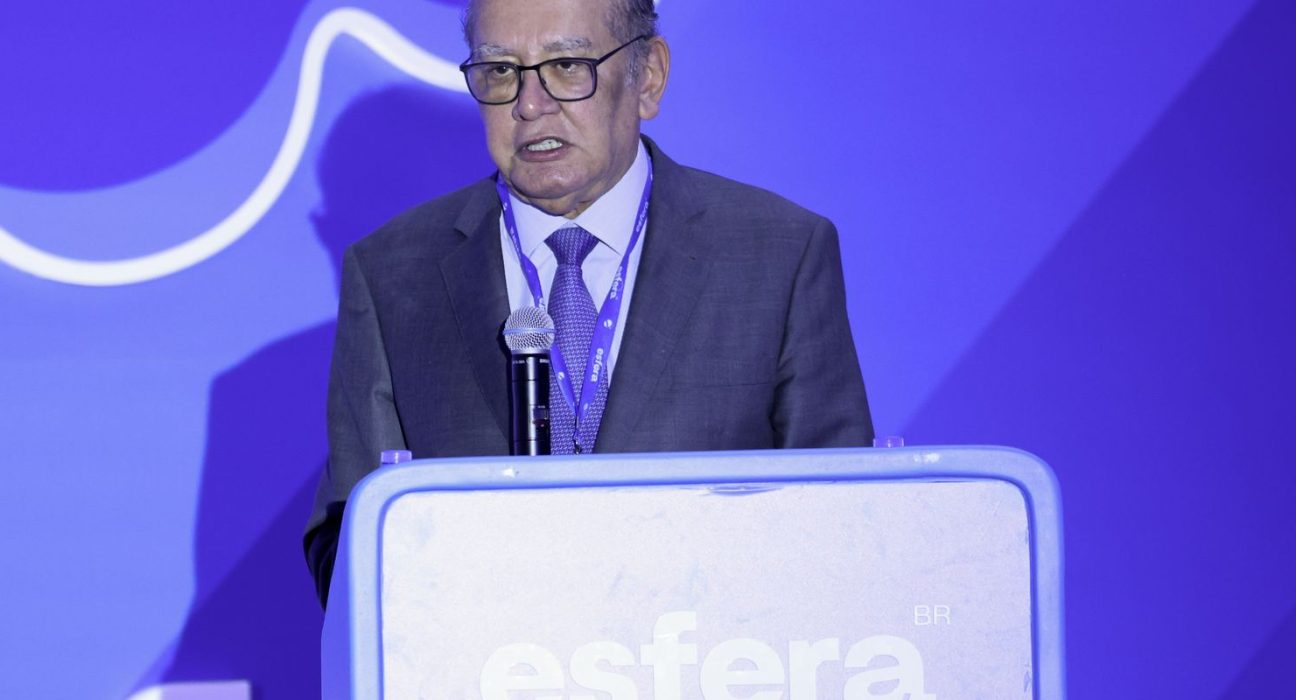 “nenhum-desconforto”,-diz-mendes-sobre-prisao-domiciliar-de-bolsonaro
