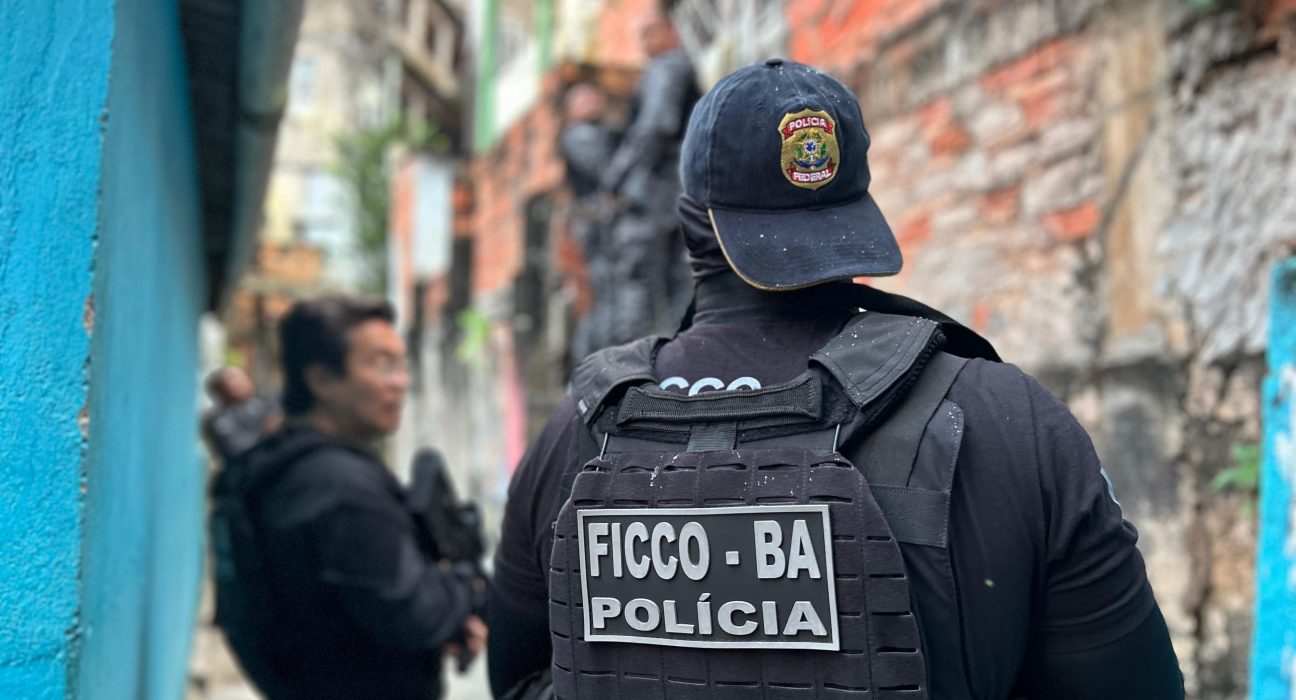ficcos-bahia-e-mg,-pc,-pm-e-prf-prendem-lider-de-faccao-que-determinava-ataques-a-tiros-contra-policiais