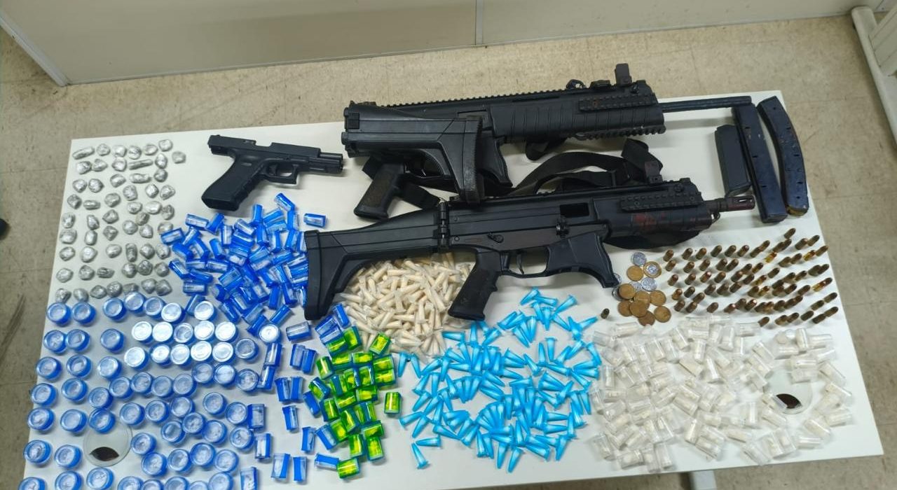 pm-apreende-armas-e-drogas-apos-confronto-no-jardim-santo-inacio