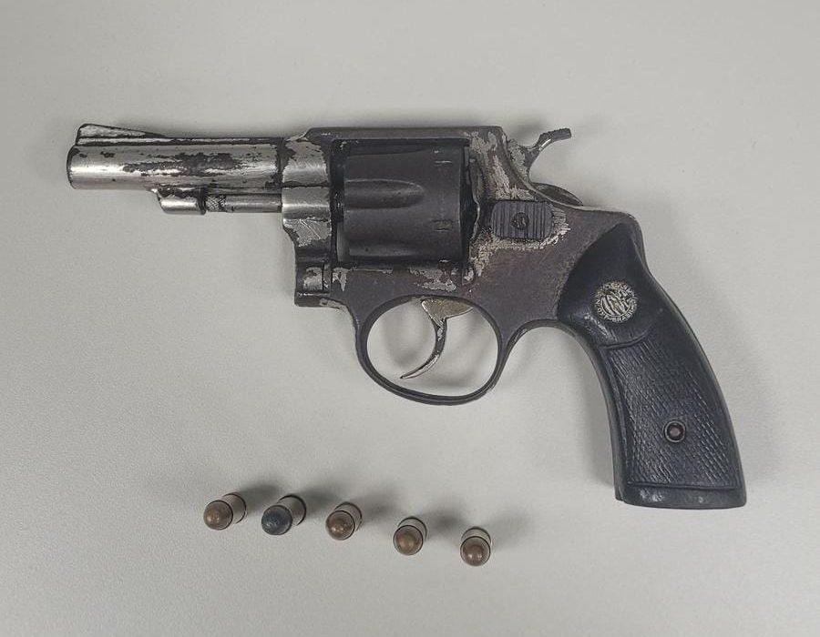 pm-recupera-veiculo-roubado-e-apreende-arma-de-fogo-em-camacari