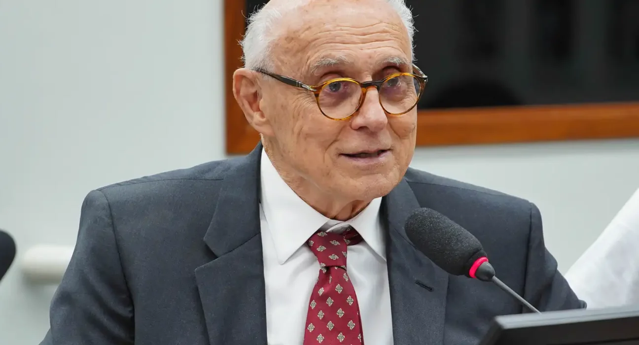 suplicy-passa-mal-e-e-internado-em-niteroi