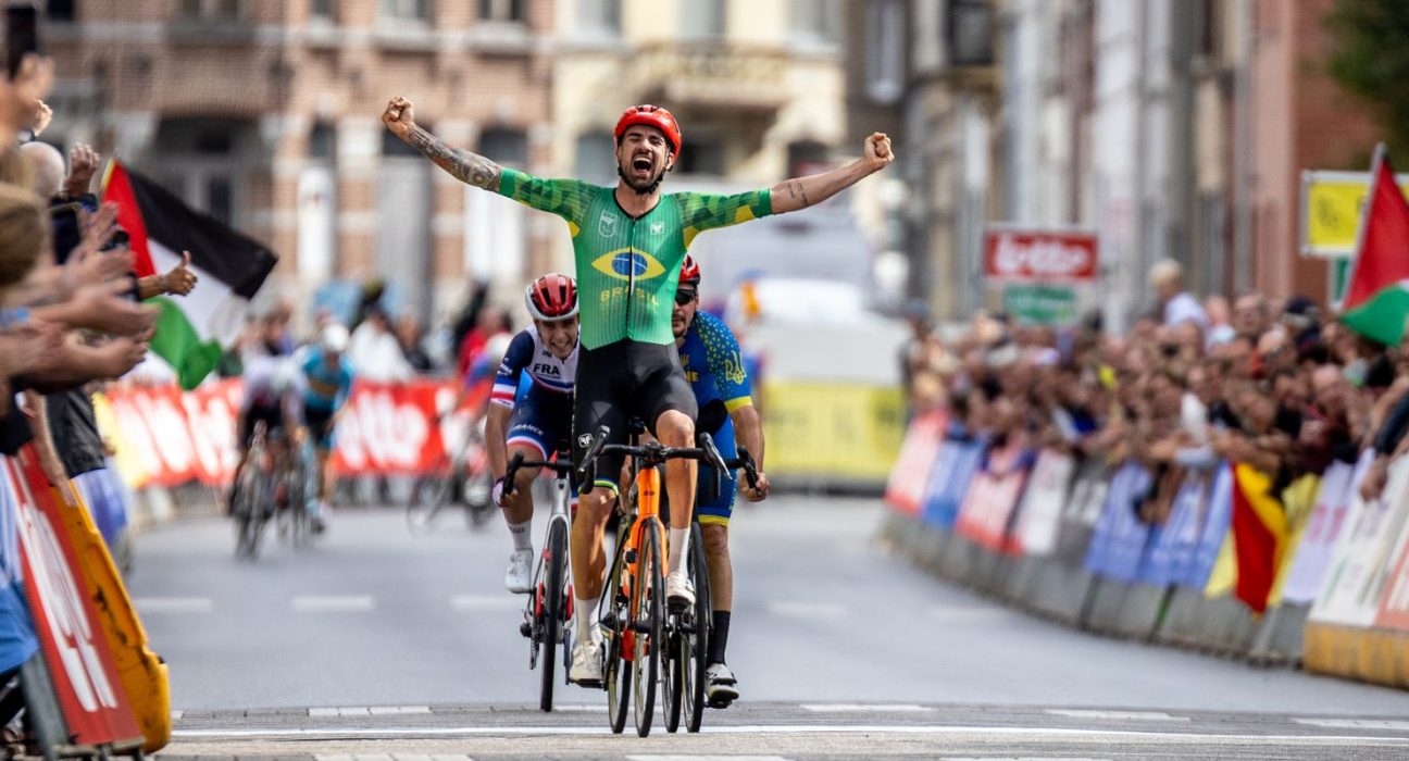 lauro-chaman-leva-tricampeonato-mundial-de-paraciclismo-na-belgica