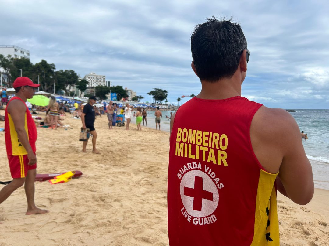 Militar do Gmar aparece em praia