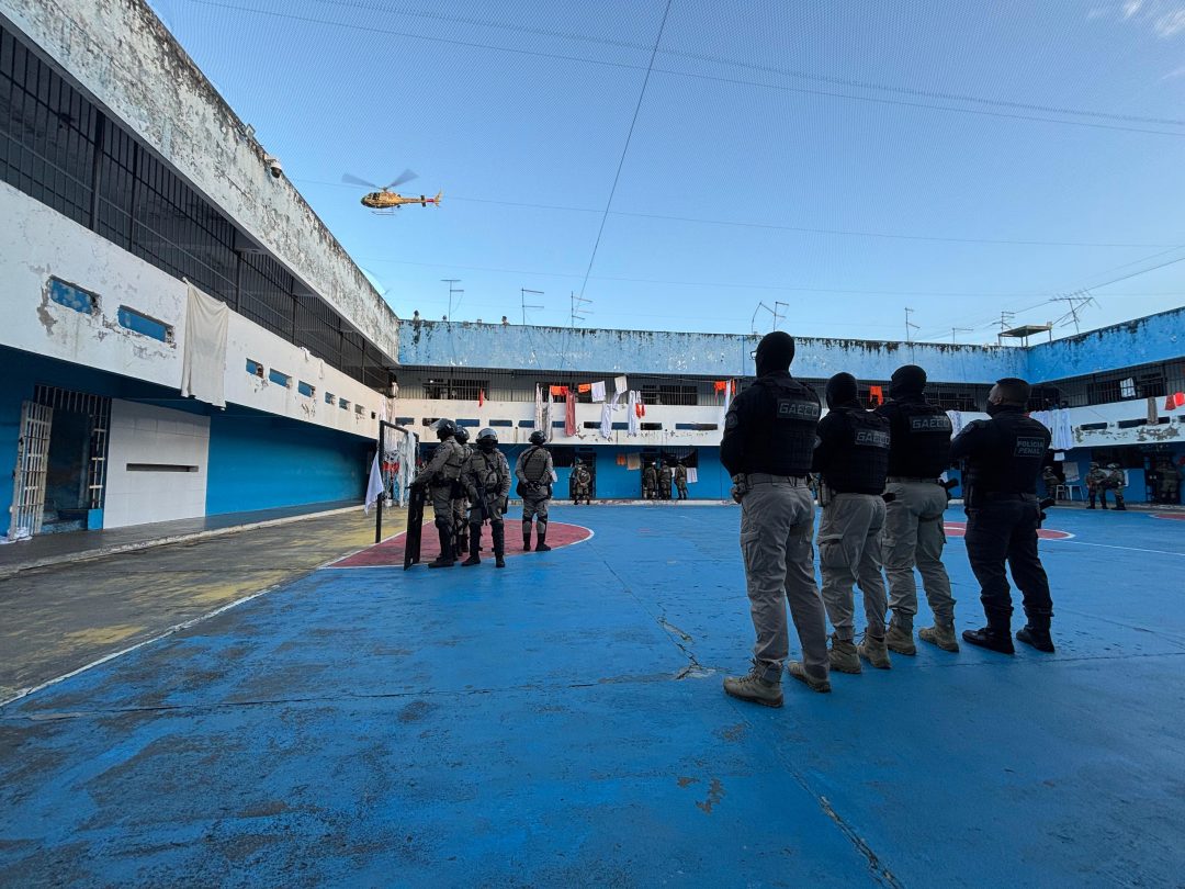Autoridades se reúnem no Complexo Penitenciário