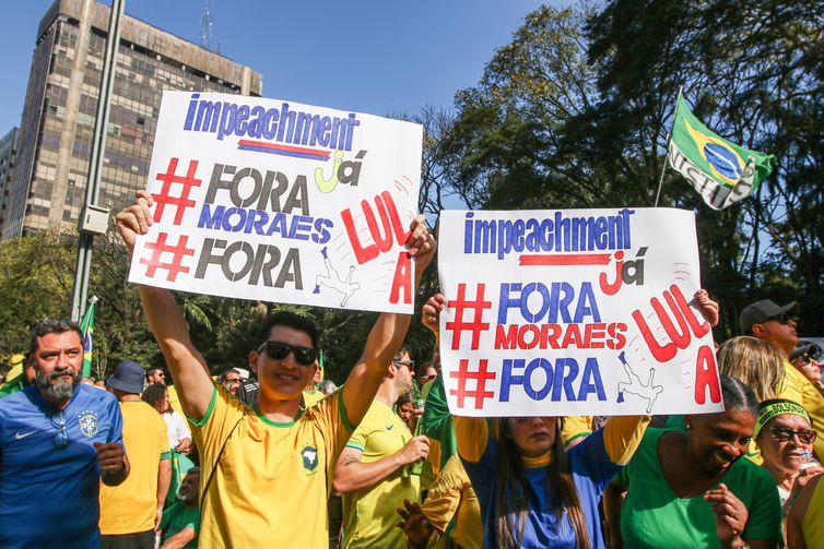 São Paulo (SP), 03/08/2025 - Apoiadores do ex-presidente Jair Bolsonaro realizaram manifestação na avenida Paulista e em diversas cidades do país. Os atos foram convocados por aliados de Bolsonaro.  Foto: Cadu Pinotti/Agência Brasil