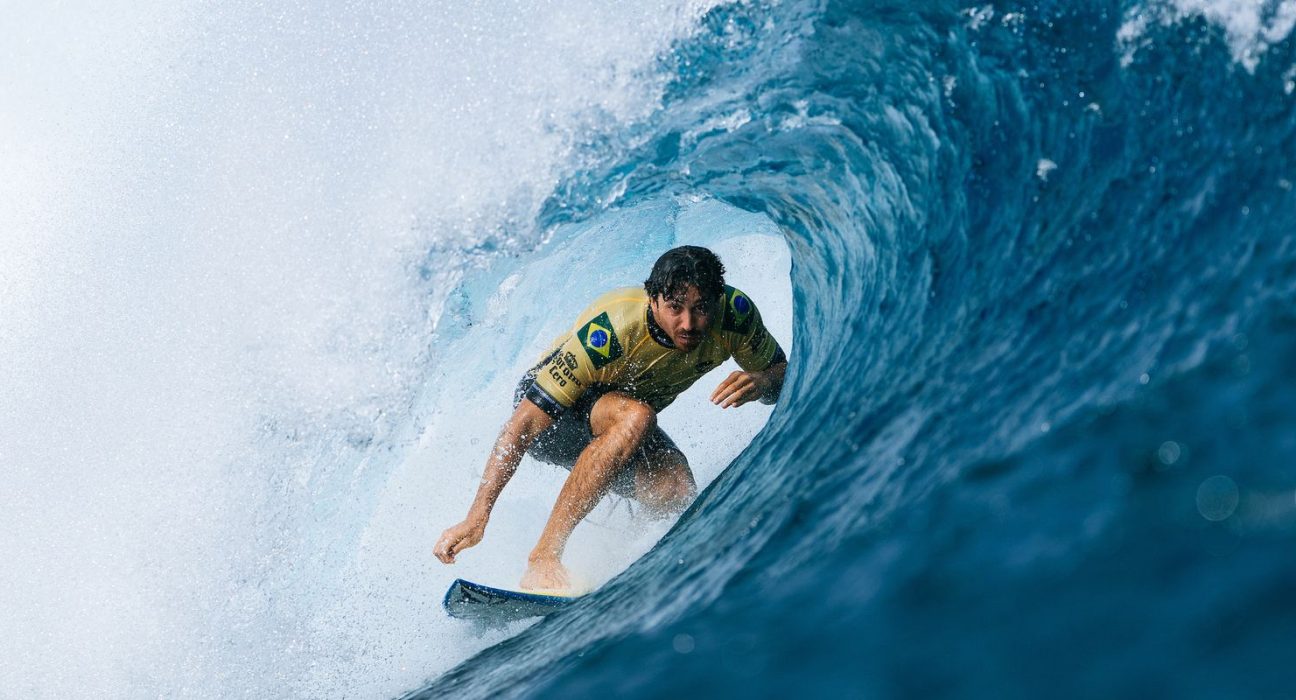 yago-dora-e-campeao-mundial-de-surfe-profissional