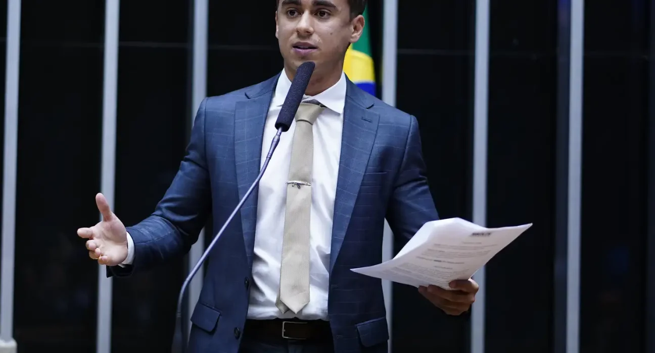 justica-aumenta-indenizacao-que-nikolas-tera-de-pagar-a-felipe-neto